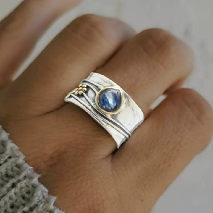 Boho-Ring aus Silber mit blauer Stein